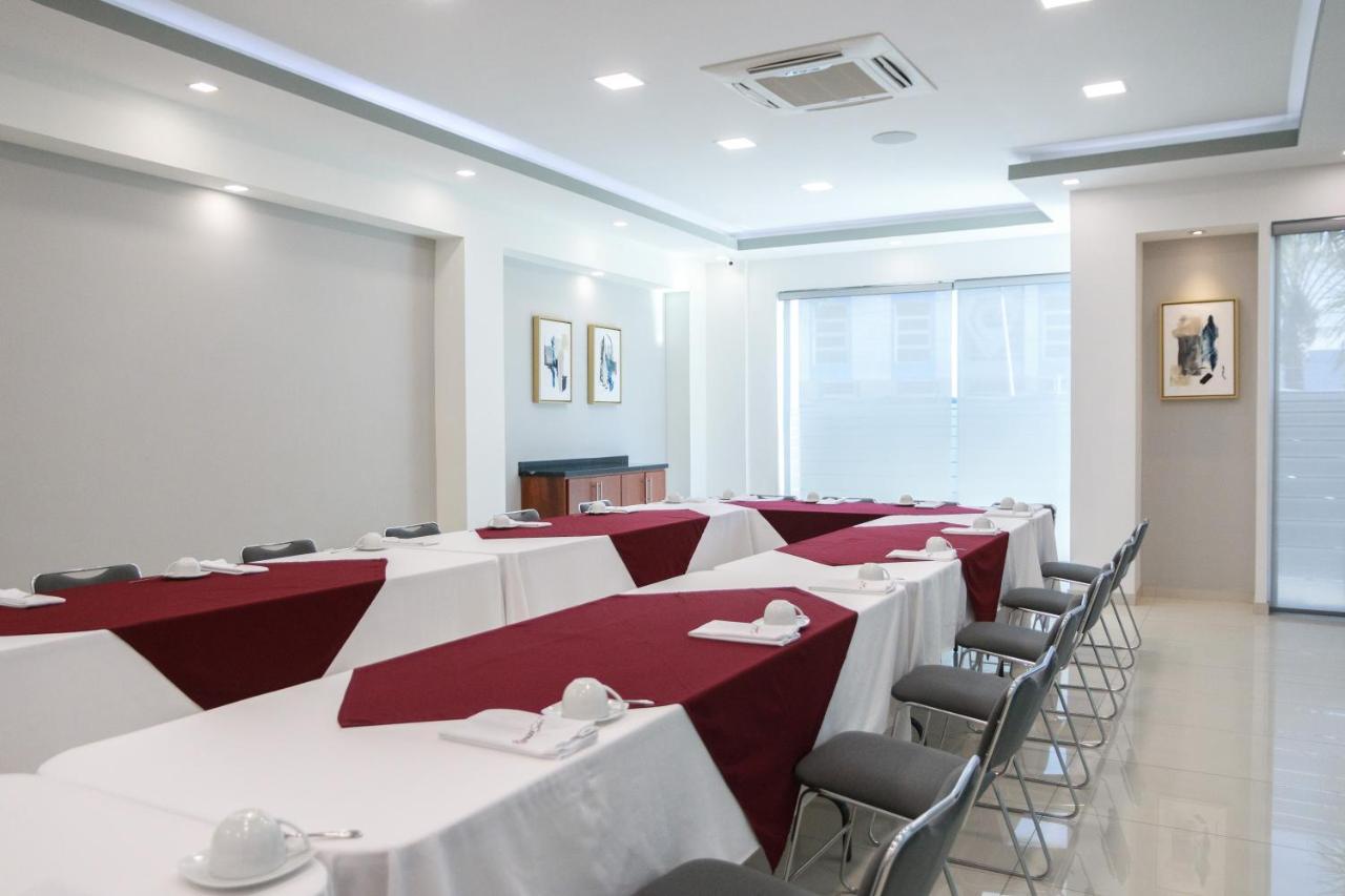 Hotel Fray Select Tepic Esterno foto
