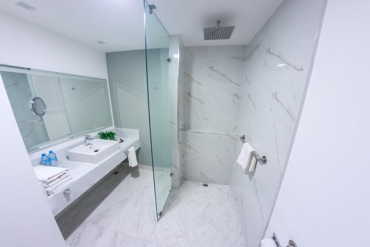 Hotel Fray Select Tepic Esterno foto